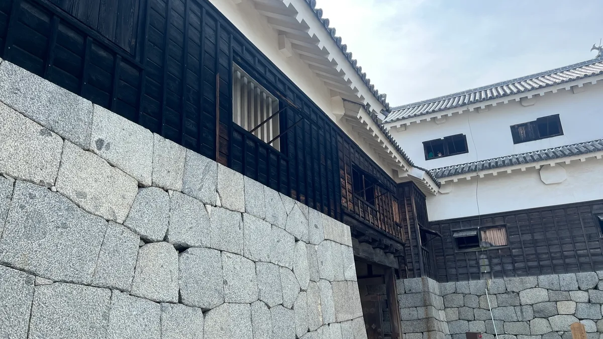 연립식 천수각