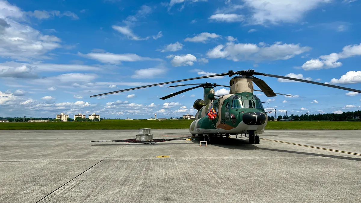 CH-47J CHINOOK