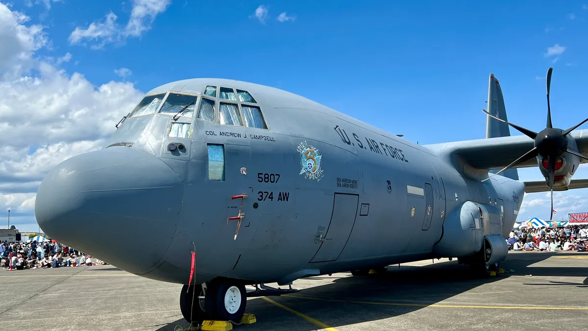 C-130J 수송기