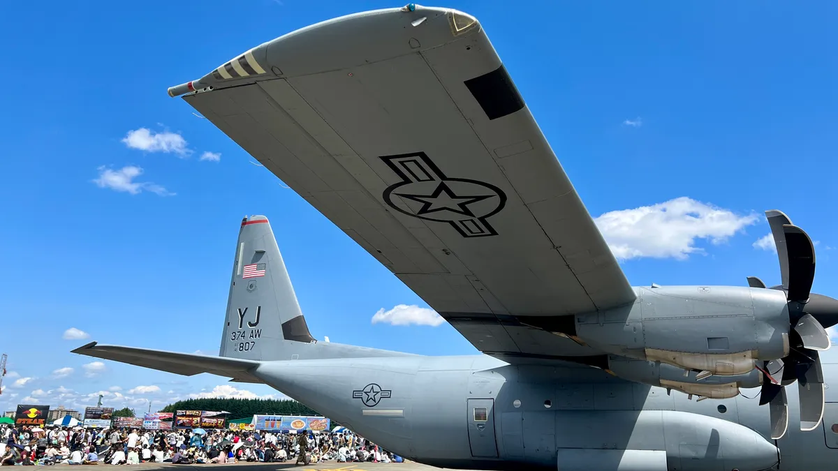 C-130J 수송기