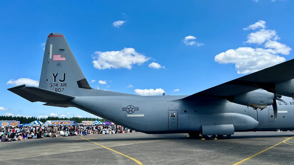 C-130J 수송기