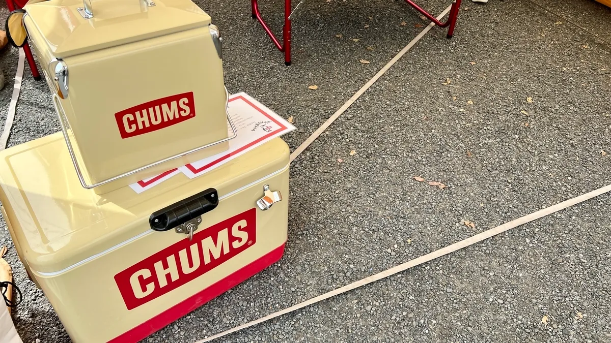 CHUMS 부스