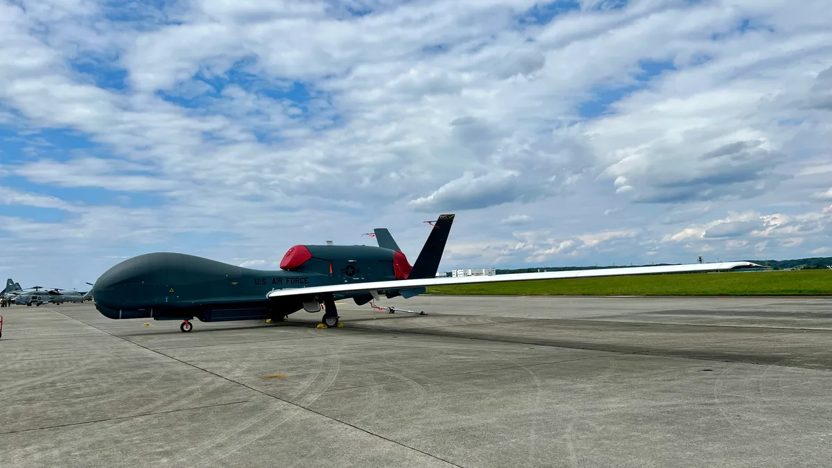 RQ-4 GLOBAL HAWK