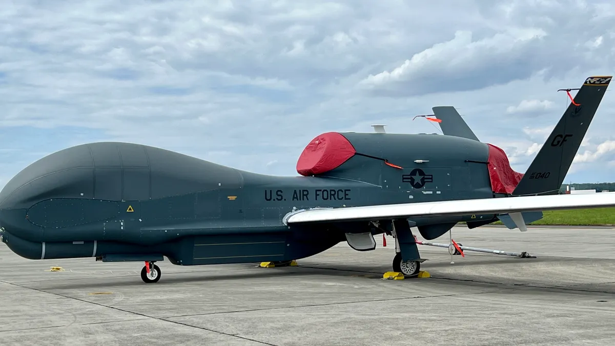 RQ-4 GLOBAL HAWK