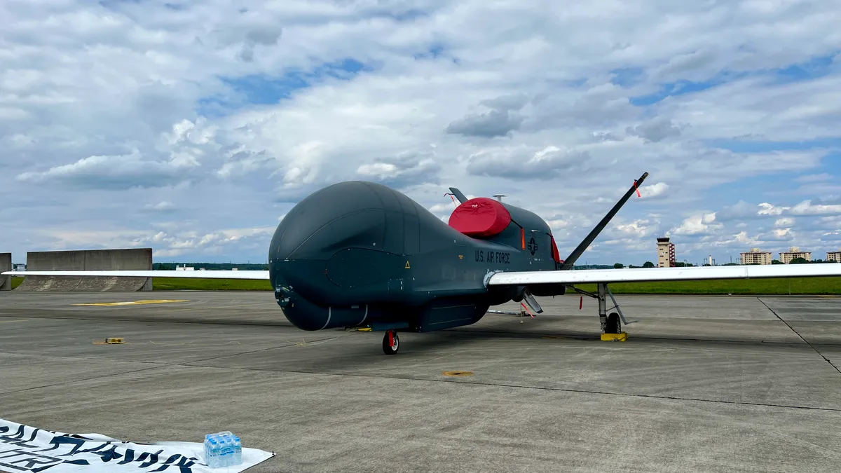 RQ-4 GLOBAL HAWK