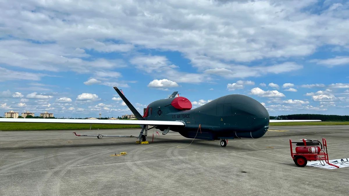 RQ-4 GLOBAL HAWK